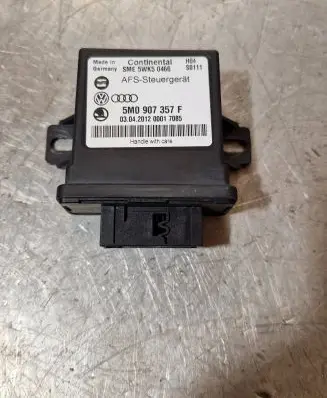 Volkswagen PASSAT B7 Light module LCM 5M0907357F 5WK50466