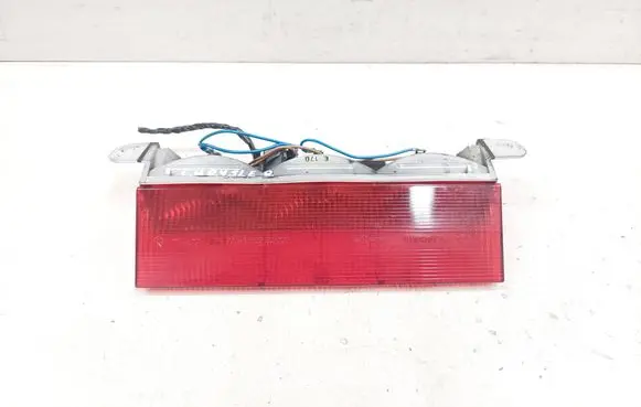 Chrysler PT Cruiser Third/center stoplight 223017