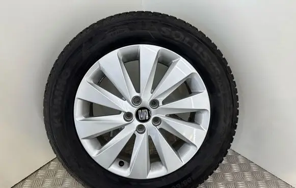 Seat Arona R16 alloy rim 6F9601025