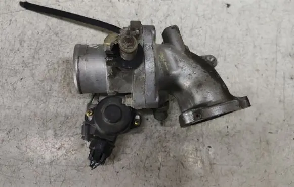 Toyota Corolla E120 E130 Throttle valve 8967221020