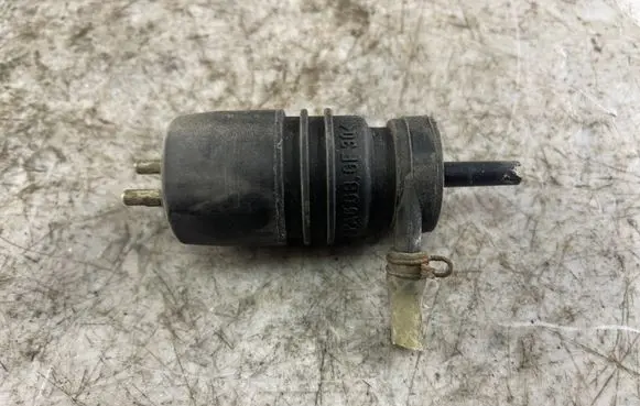 Mercedes-Benz C W202 Windscreen/windshield washer pump
