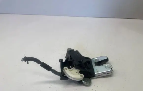 Audi A4 S4 B7 8E 8H Tailgate/trunk/boot lock/catch/latch 4F5827505D