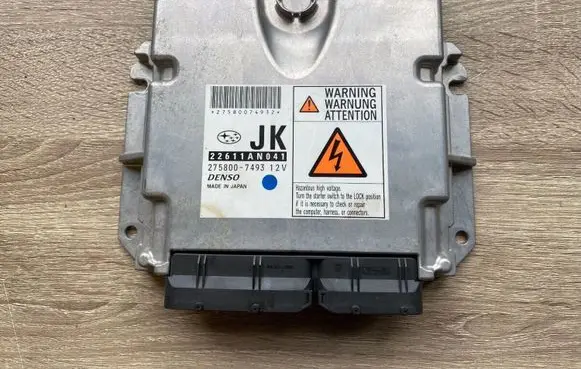 Subaru Legacy Engine control unit/module 22611AN041