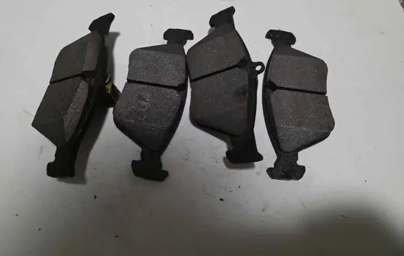 Opel Calibra Brake pads (front) 