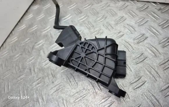 Lexus GS 300 350 430 450H Accelerator throttle pedal 7812030A40 1988003530