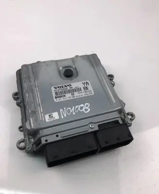 Volvo XC70 Engine control unit/module ECU 31272462AA 0281012765