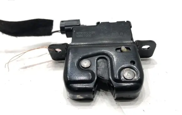 Dacia Duster II Tailgate exterior lock 905037230R