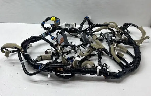 Nissan X-Trail T32 Panel wiring 240107FP7B 00000B19 ZTKV4V20B19