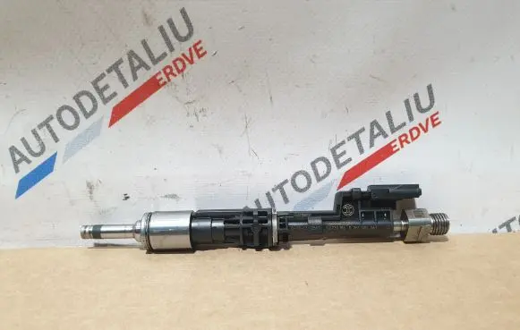 BMW 5 F10 F11 Fuel injector 7568607 13647568607 0261500063