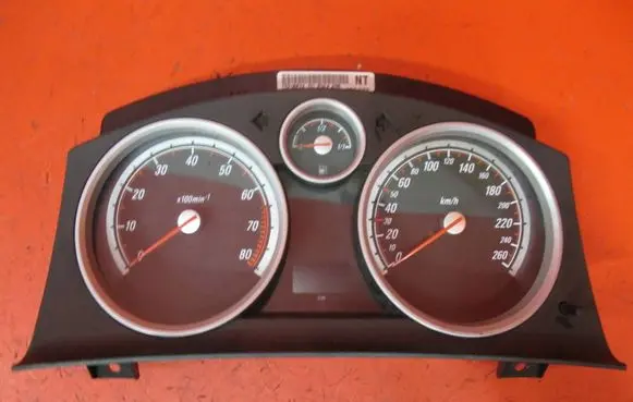 Opel Astra H Speedometer (instrument cluster) 13216674