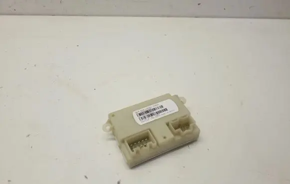 Chrysler Town & Country V Door control unit/module P68079910AB