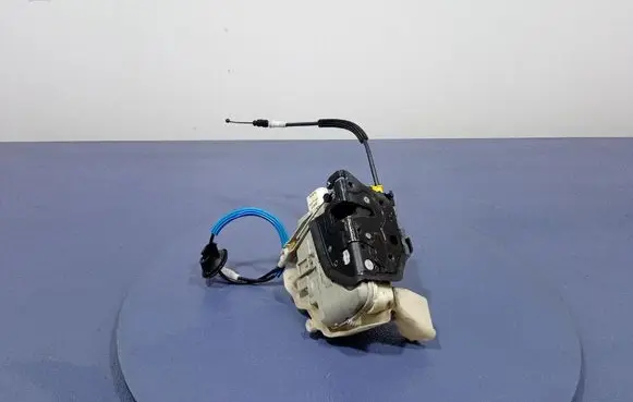 Audi A4 S4 B8 8K Front door lock 8J1837015A