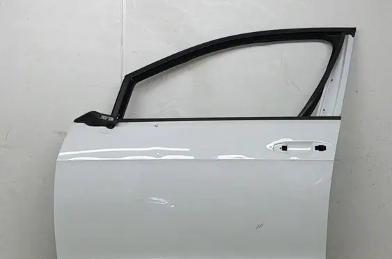 Volkswagen Golf VII Front door 5G4831311B