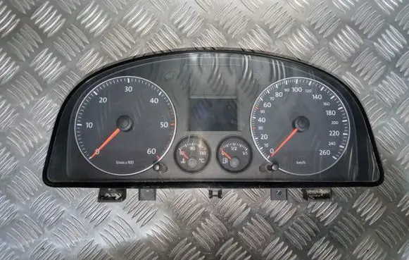 Volkswagen Touran I Speedometer (instrument cluster) 1T0880204E 34025680A