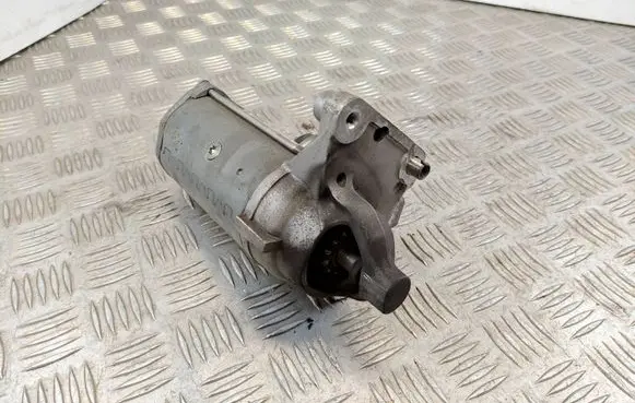 Peugeot 308 Starter motor 9662854180