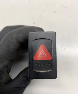 Volkswagen PASSAT B5.5 Hazard light switch 3B0953235B