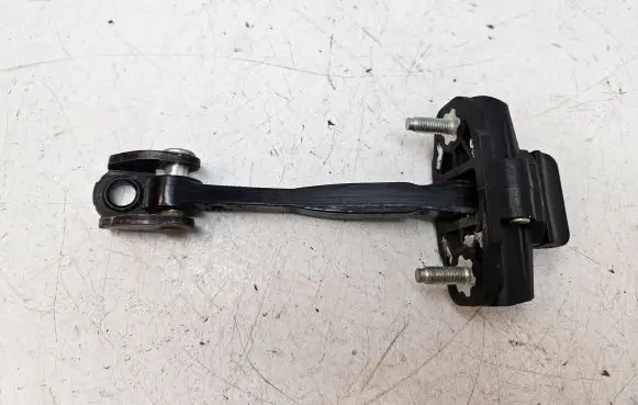 Volvo V40 Cross country Rear door check strap stopper
