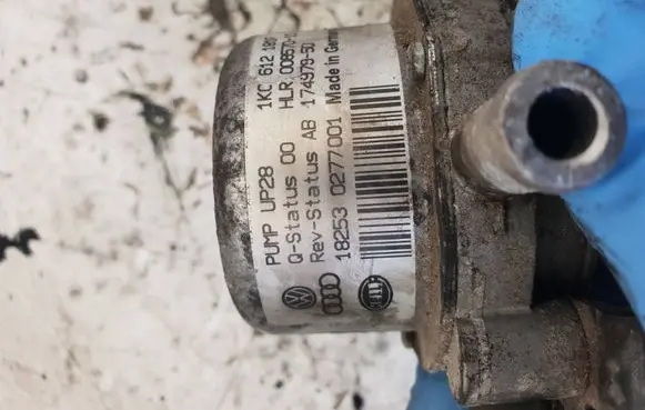 Mercedes-Benz E W238 Vacuum pump 17497950 182530277001 1K0612185
