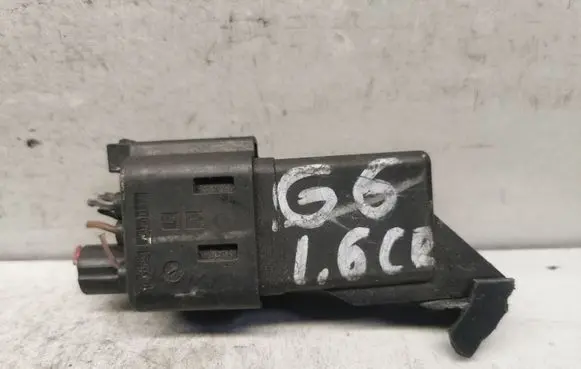 Volkswagen Golf VI Glow plug pre-heat relay 038907281D