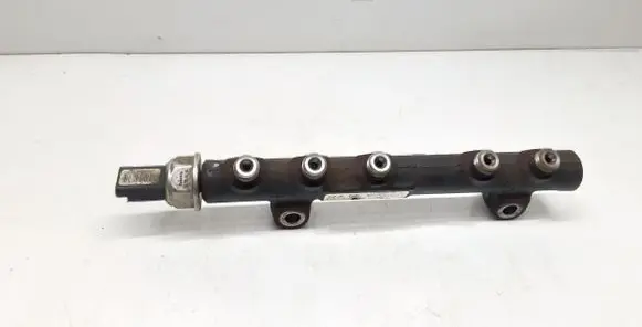 Volvo V40 Fuel main line pipe 9685297580