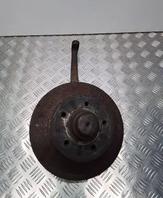 Mercedes-Benz W123 Front wheel hub