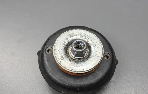 Citroen DS5 Coil spring mount 9675124280