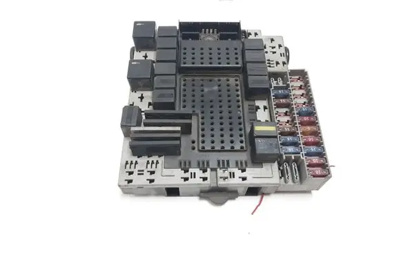 Volvo XC90 Fuse module 08696040