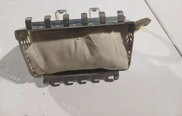 Honda FR-V Passenger airbag E00638607P2Y