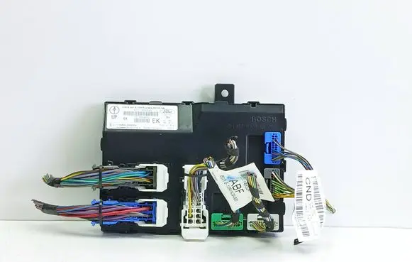 Ford Fiesta Comfort/convenience module AV1T15K600EK 116RA000084 F005V01574