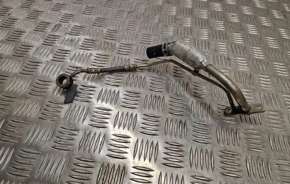 Citroen DS5 Turbo turbocharger oiling pipe/hose 9805331280