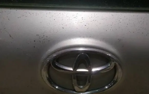 Toyota Corolla E120 E130 Manufacturer badge logo/emblem 