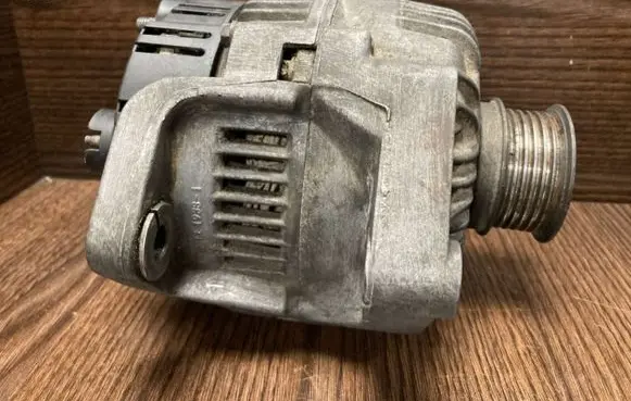 Renault Master II Generator/alternator 7700300408
