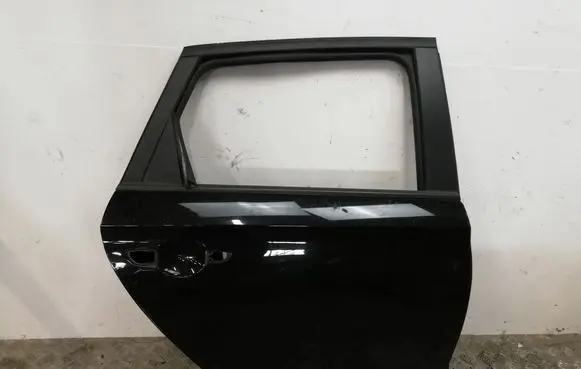 Hyundai i30 Rear door 