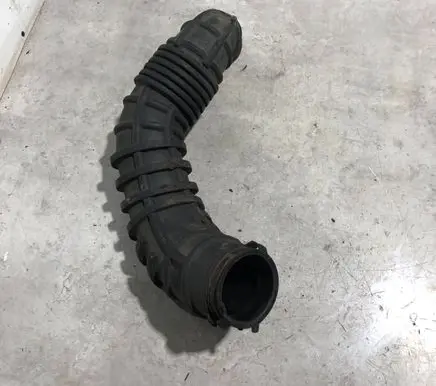 Hyundai i40 Turbo air intake inlet pipe/hose 281403Z301