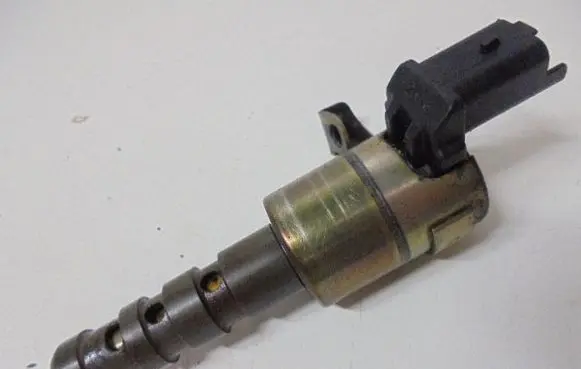 Renault Laguna III Camshaft position sensor 108674