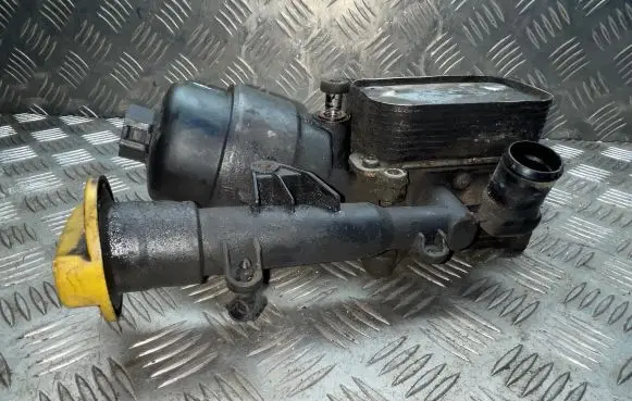 Opel Astra H Engine oil radiator 55183548