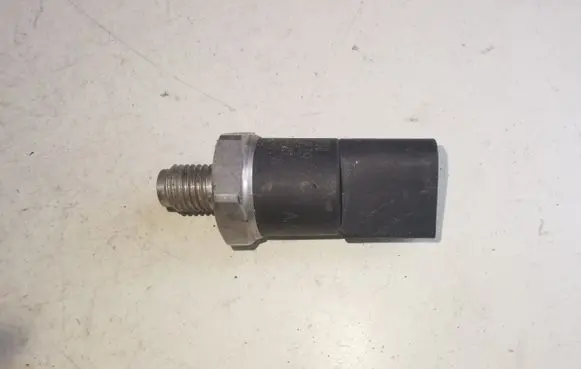 Fuel pressure sensor