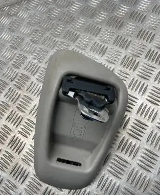 Chrysler Voyager Third row seat belt P1BZ271X9AC TVHT9087700047