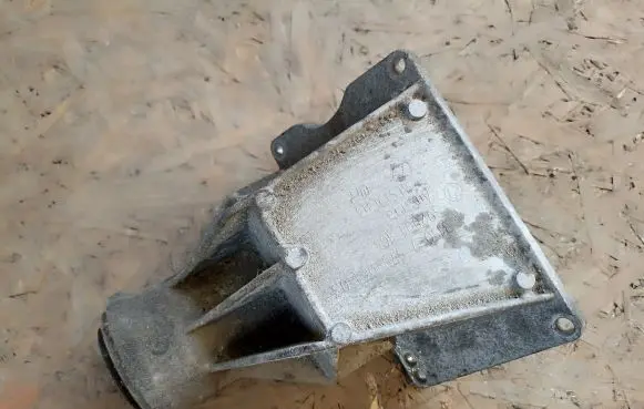 BMW X1 E84 Driveshaft support bearing bracket 7575061