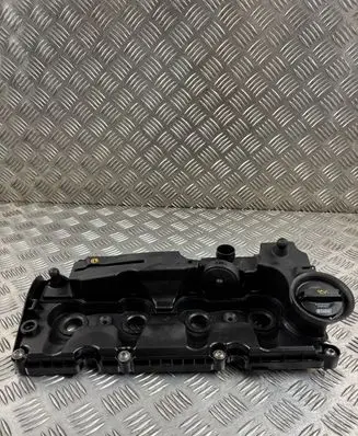 Volkswagen PASSAT B8 Rocker cam cover 04L103469 04L103475