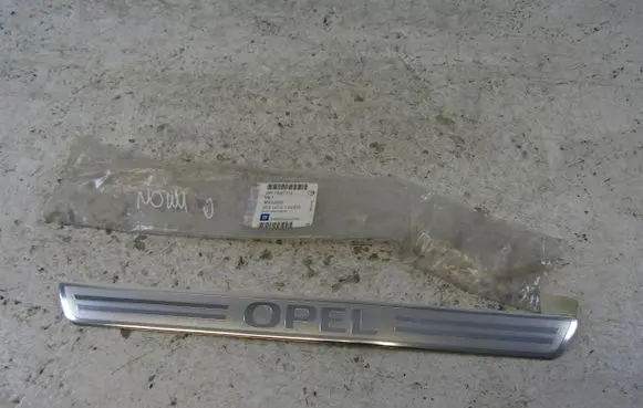 Opel Crossland X Front sill trim cover 13267113