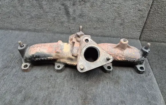 Audi A4 S4 B7 8E 8H Exhaust manifold 038253033H 038253031L