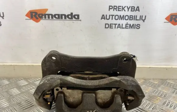 Toyota RAV 4 (XA50) Front brake caliper