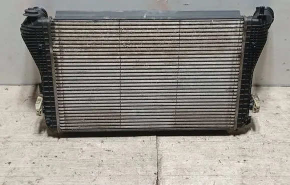 Volkswagen PASSAT B7 Intercooler radiator 3C0145805AN 3D0121345AN