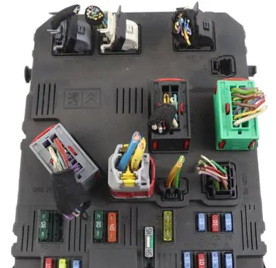 Citroen C3 Fuse module 9652474480 S118085200J