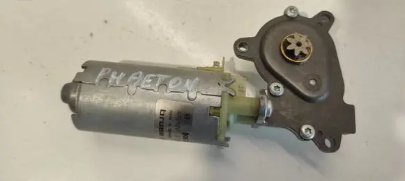 Volkswagen Phaeton Seat adjustment motor 0130002582 901890102