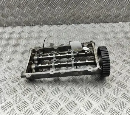 Volkswagen Polo V 6R Engine head 04B103308A 04L109105