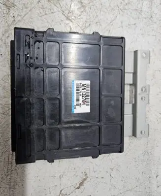 Mitsubishi Lancer Engine control unit/module MN132784 E6T41772H