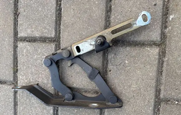 Porsche 911 997 Tailgate/trunk/boot hinge 99751215200