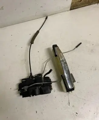 Opel Antara Front door lock